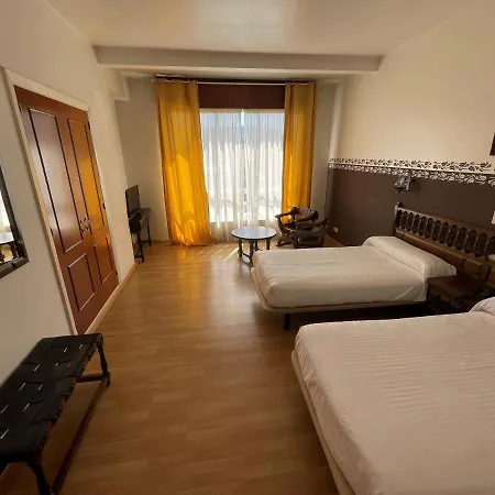 Eumesa Hotel